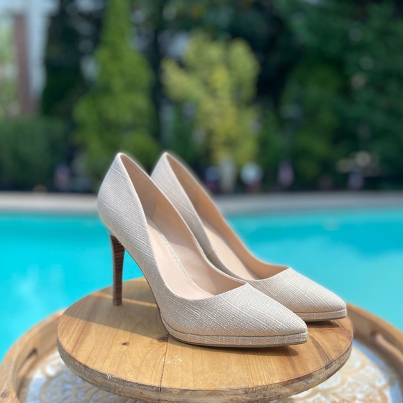 Charles David Size 8M Tan Linen Plateau Pumps - Picture 1 of 4